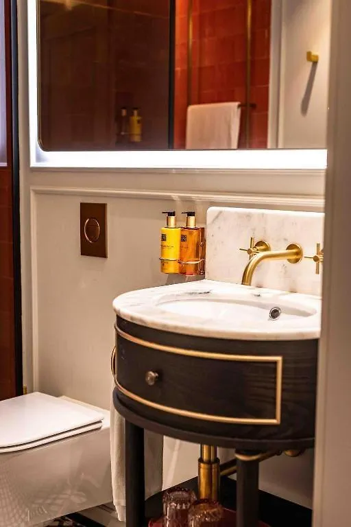 Upon Angels - Adults Only Aparthotel Lisbon 4*,
